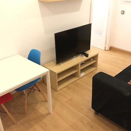 New! Apartment In Sarria Near Metro Barcelona Luaran gambar