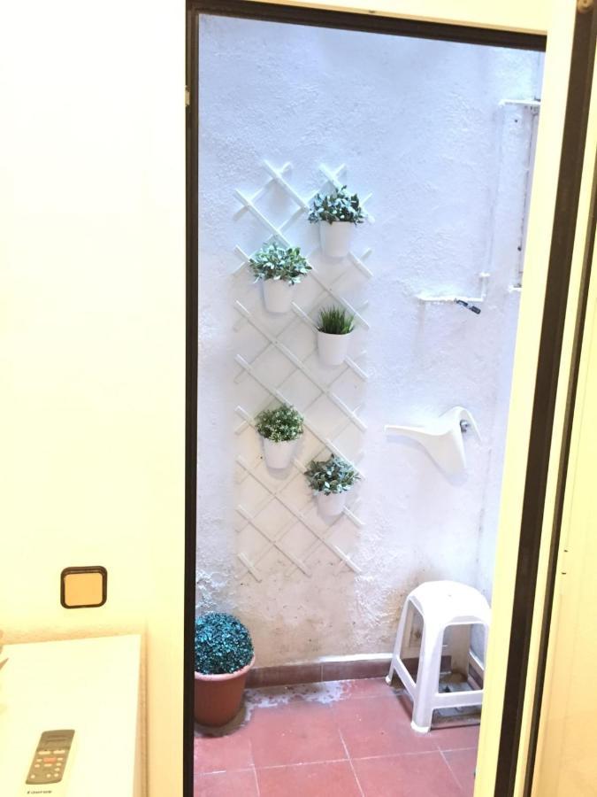 New! Apartment In Sarria Near Metro Barcelona Luaran gambar