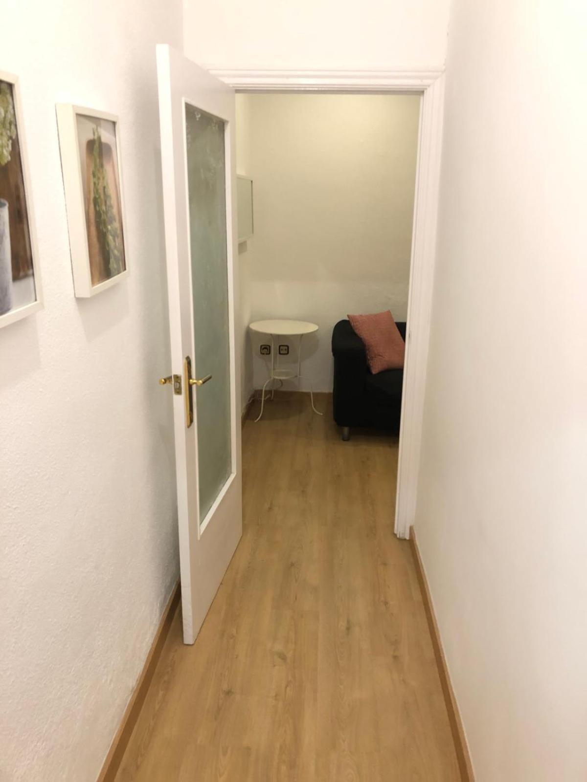 New! Apartment In Sarria Near Metro Barcelona Luaran gambar