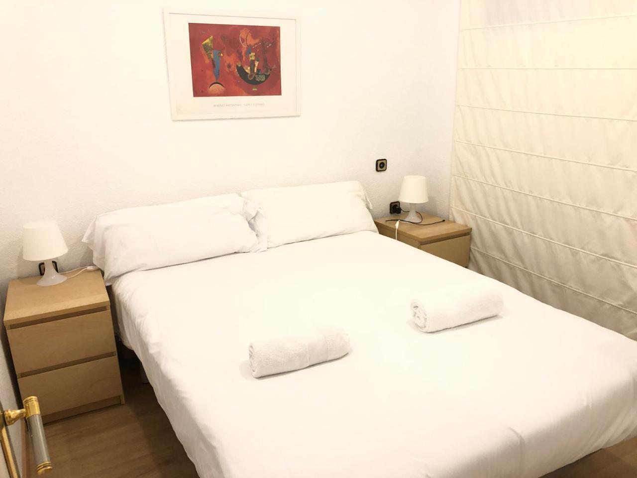 New! Apartment In Sarria Near Metro Barcelona Luaran gambar